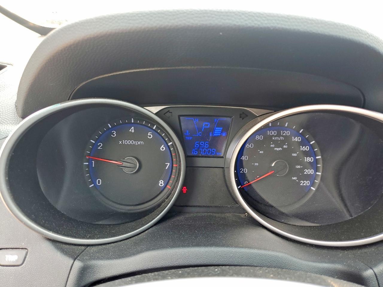 2012 HYUNDAI TUCSON GL — Фото 9 из 13