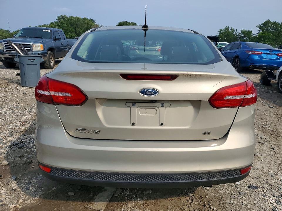 2016 FORD FOCUS SE — Фото 6 из 12