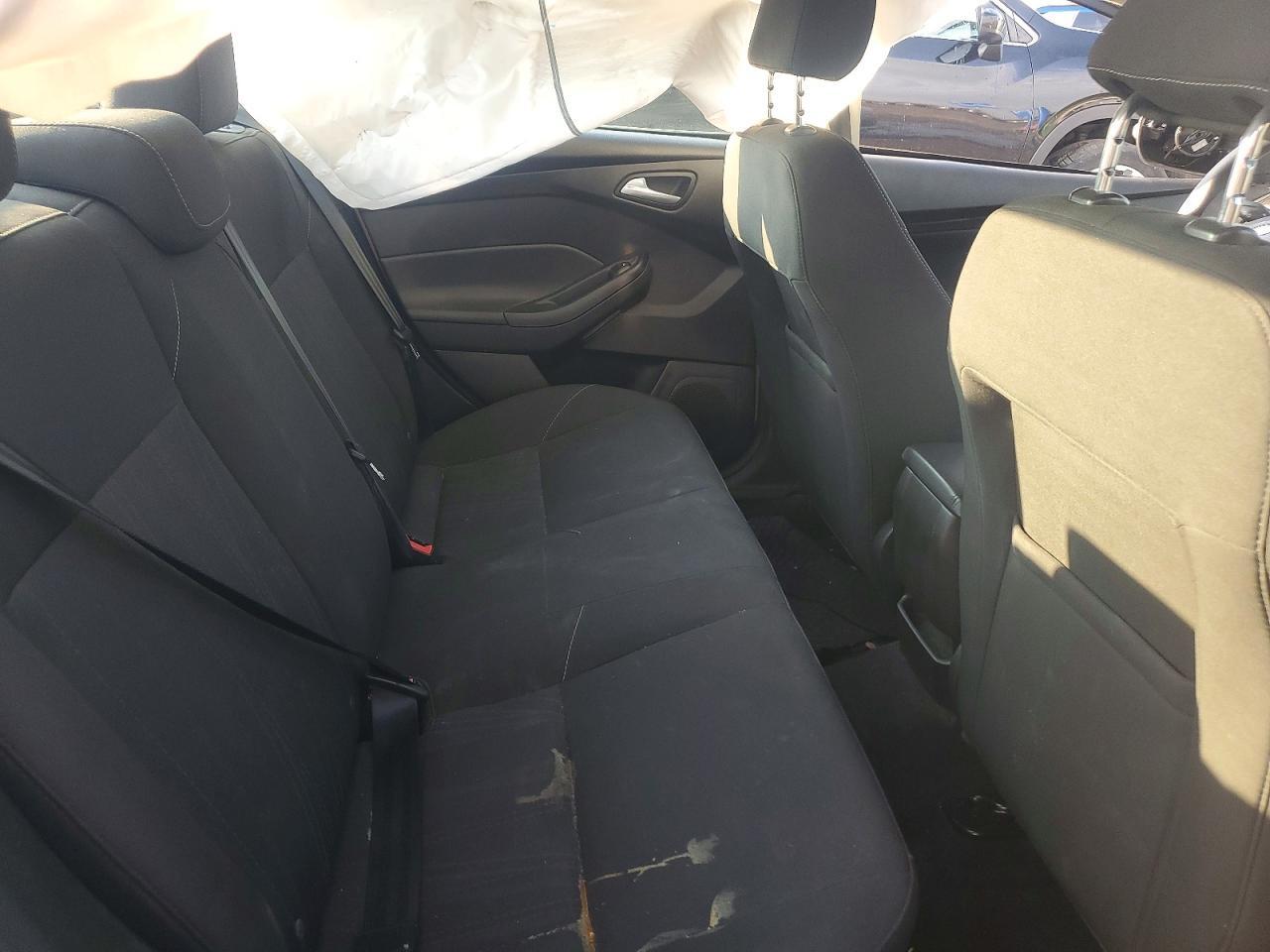 1FADP3F25GL305564 2016 FORD FOCUS photo no. 10