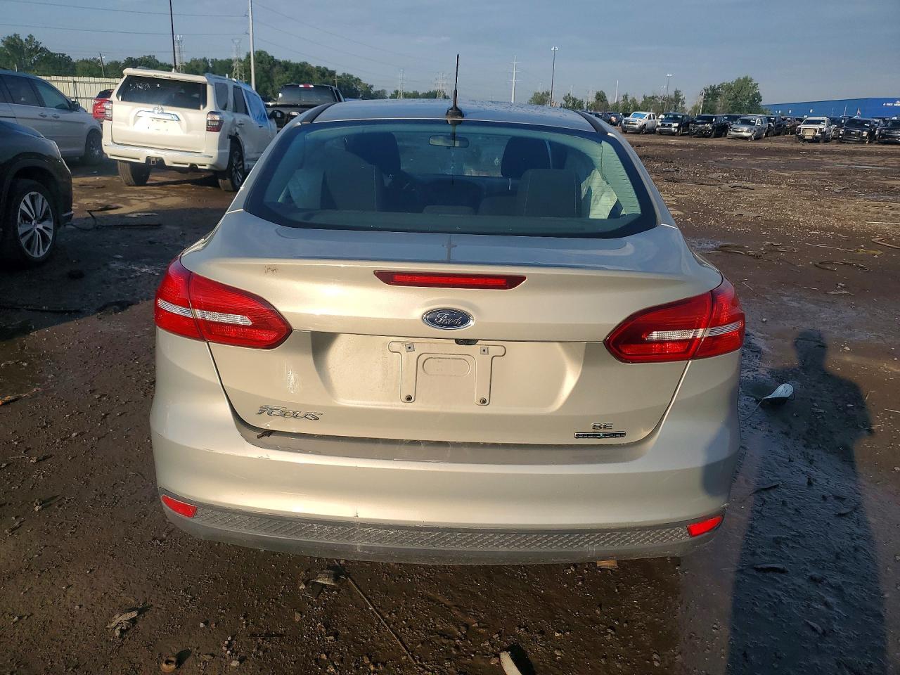 1FADP3F25GL305564 2016 FORD FOCUS photo no. 6