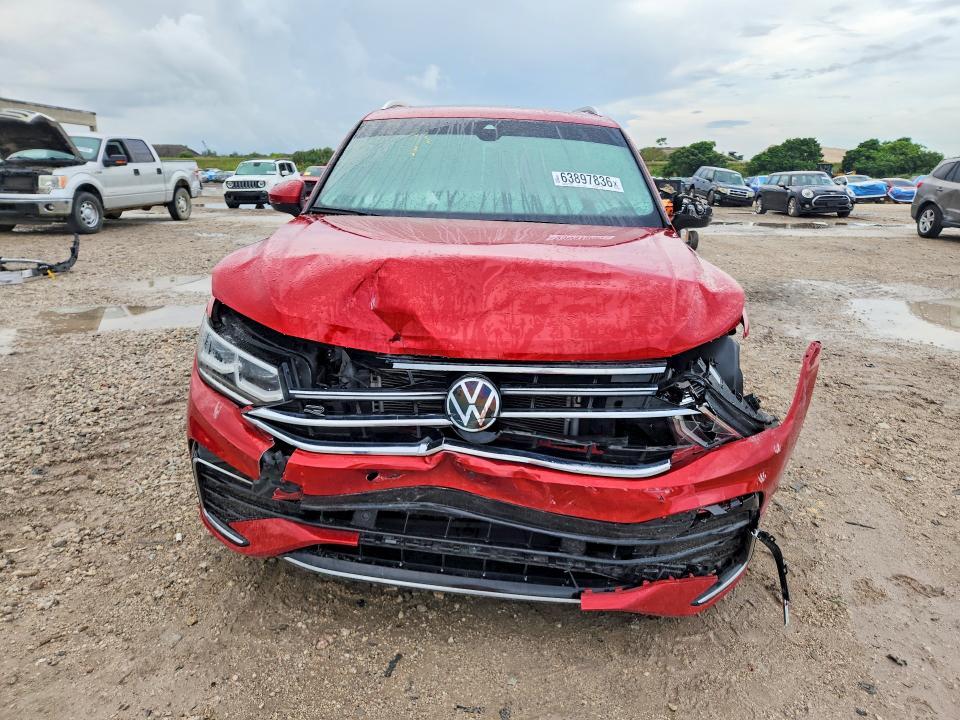 2024 VOLKSWAGEN TIGUAN SEL R-LINE BLACK — Фото 5 из 14