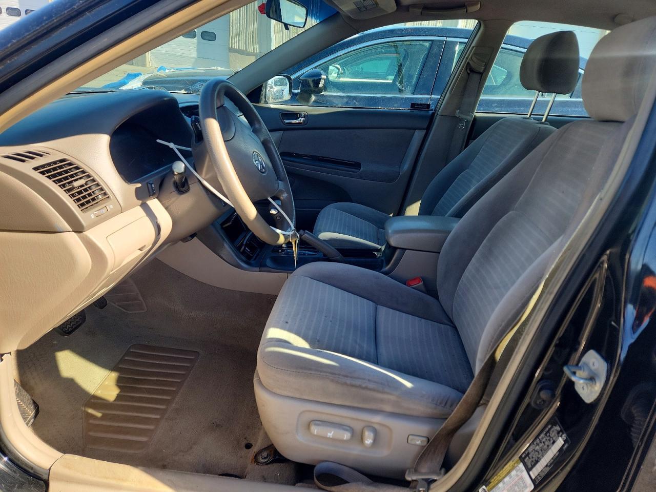 2005 TOYOTA CAMRY LE — Фото 7 из 12