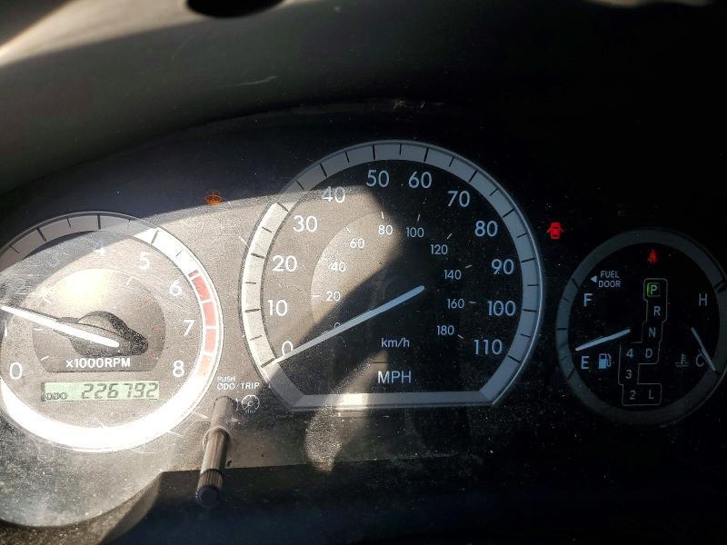 2005 TOYOTA SIENNA LE — Фото 9 из 13
