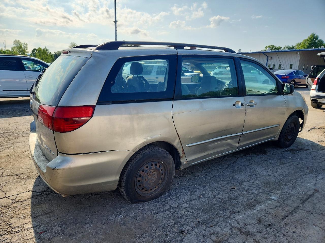 2005 TOYOTA SIENNA CE 7 PASSENGER — Фото 3 из 13