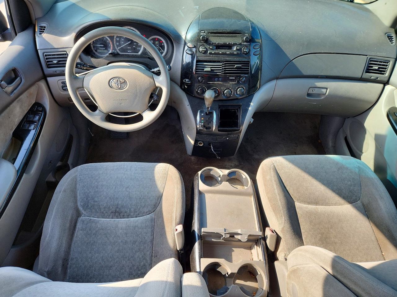 2005 TOYOTA SIENNA CE 7 PASSENGER — Фото 8 из 13