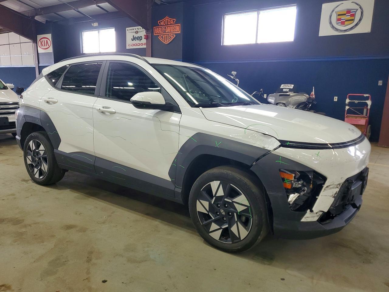 2024 HYUNDAI KONA SEL — Фото 4 из 13