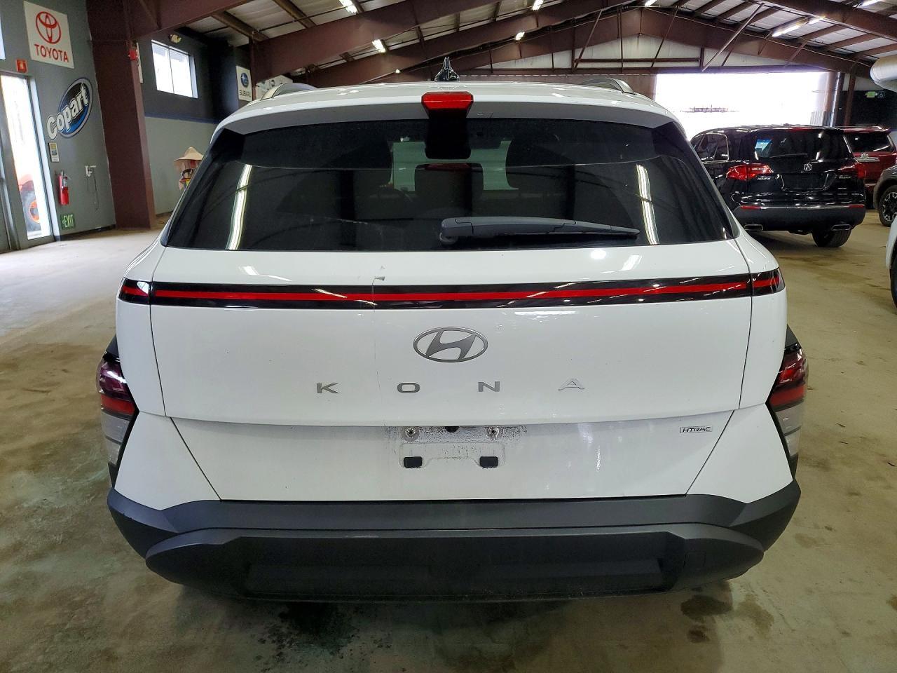 2024 HYUNDAI KONA SEL — Фото 6 из 13