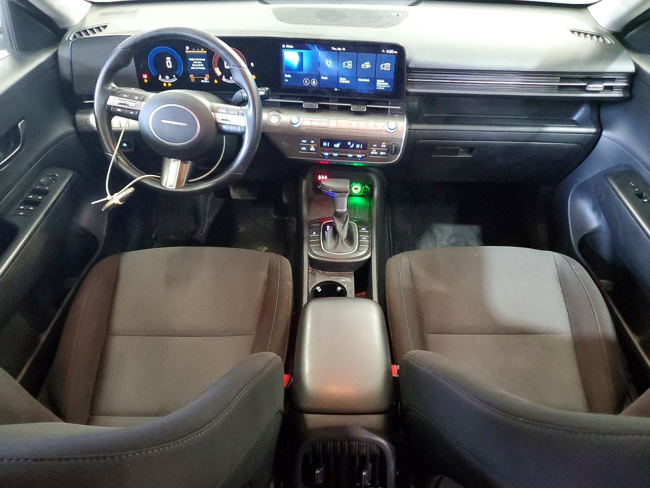 2024 HYUNDAI KONA SEL — Фото 8 из 13
