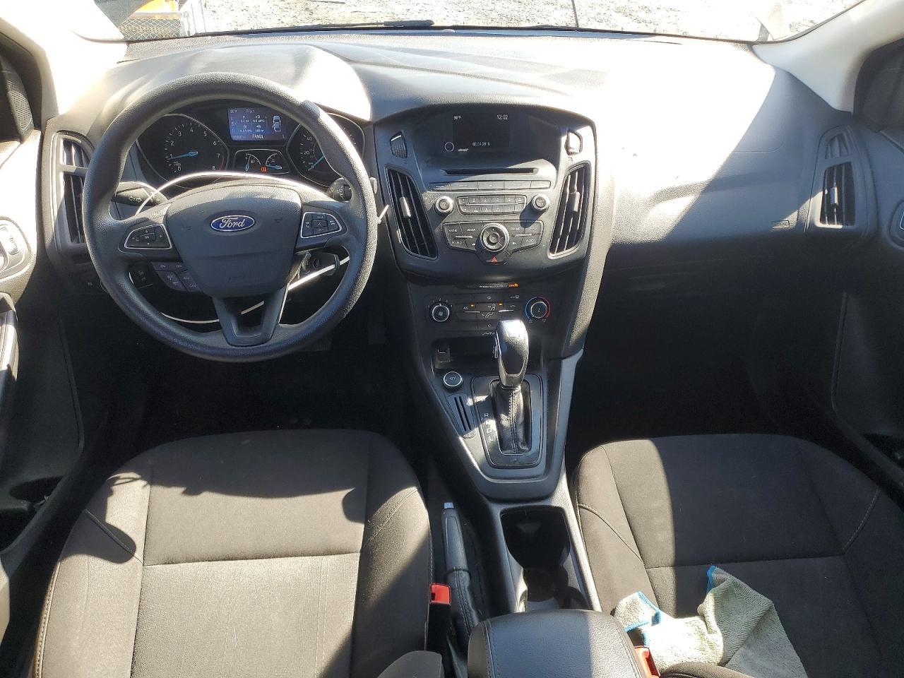 2016 FORD FOCUS SE — Фото 8 из 13