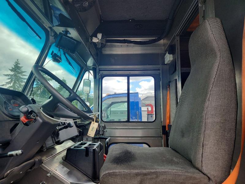 4UZAC2EA6LCLZ6636 2020 FREIGHTLINER CHASSIS photo no. 7