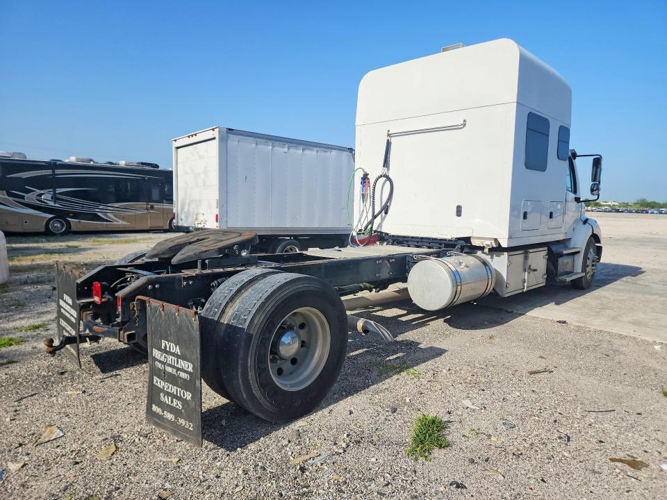 2020 FREIGHTLINER M2 112 MED - SEMI TRUCK — Фото 3 из 14