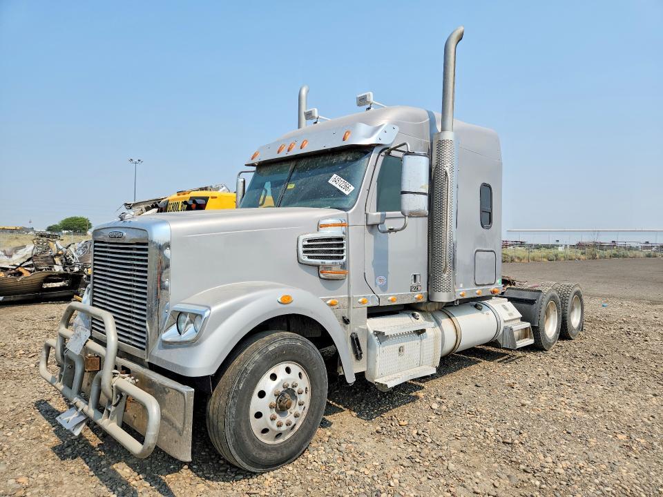 2020 FREIGHTLINER SD122 SEMI TRUCK