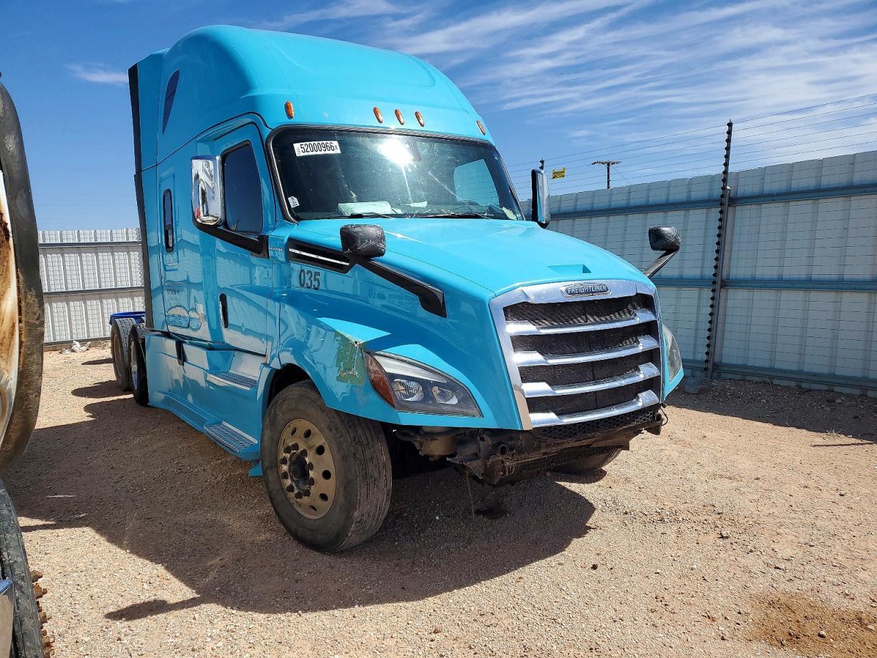 2020 FREIGHTLINER CASCADIA 126 SEMI TRUCK