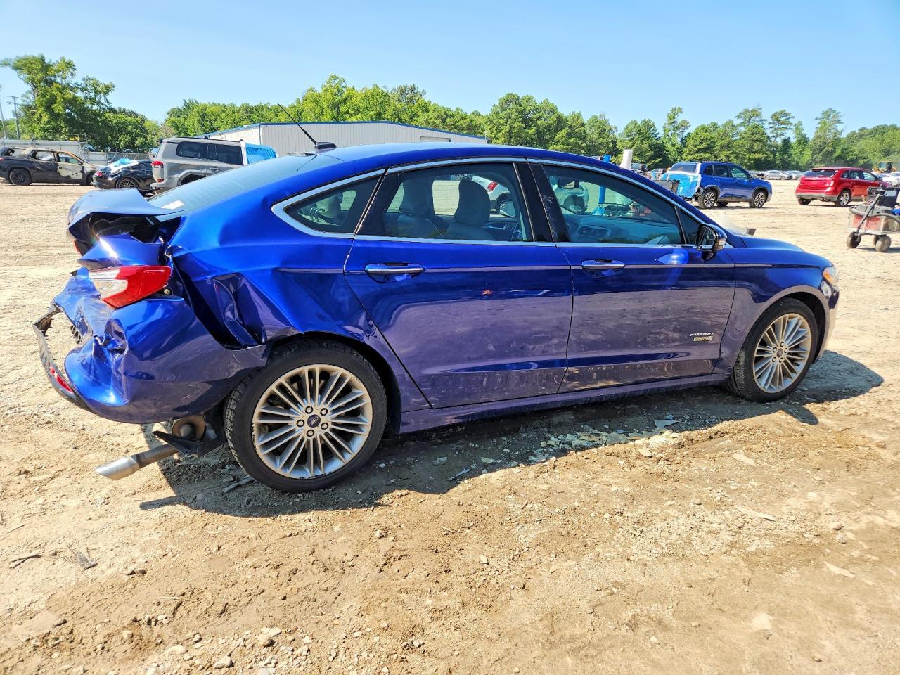 2016 FORD FUSION TITANIUM PHEV — Фото 3 из 12