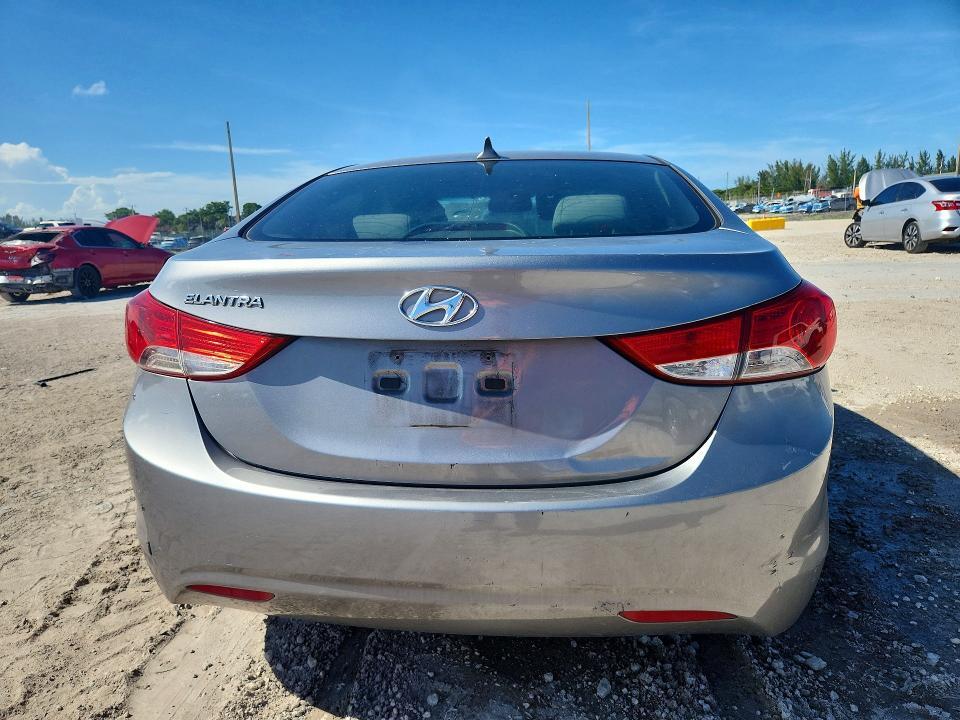 2012 HYUNDAI ELANTRA GLS — Фото 6 из 13