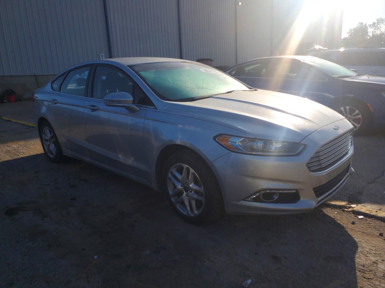 2016 FORD FUSION SE — Фото 4 из 12