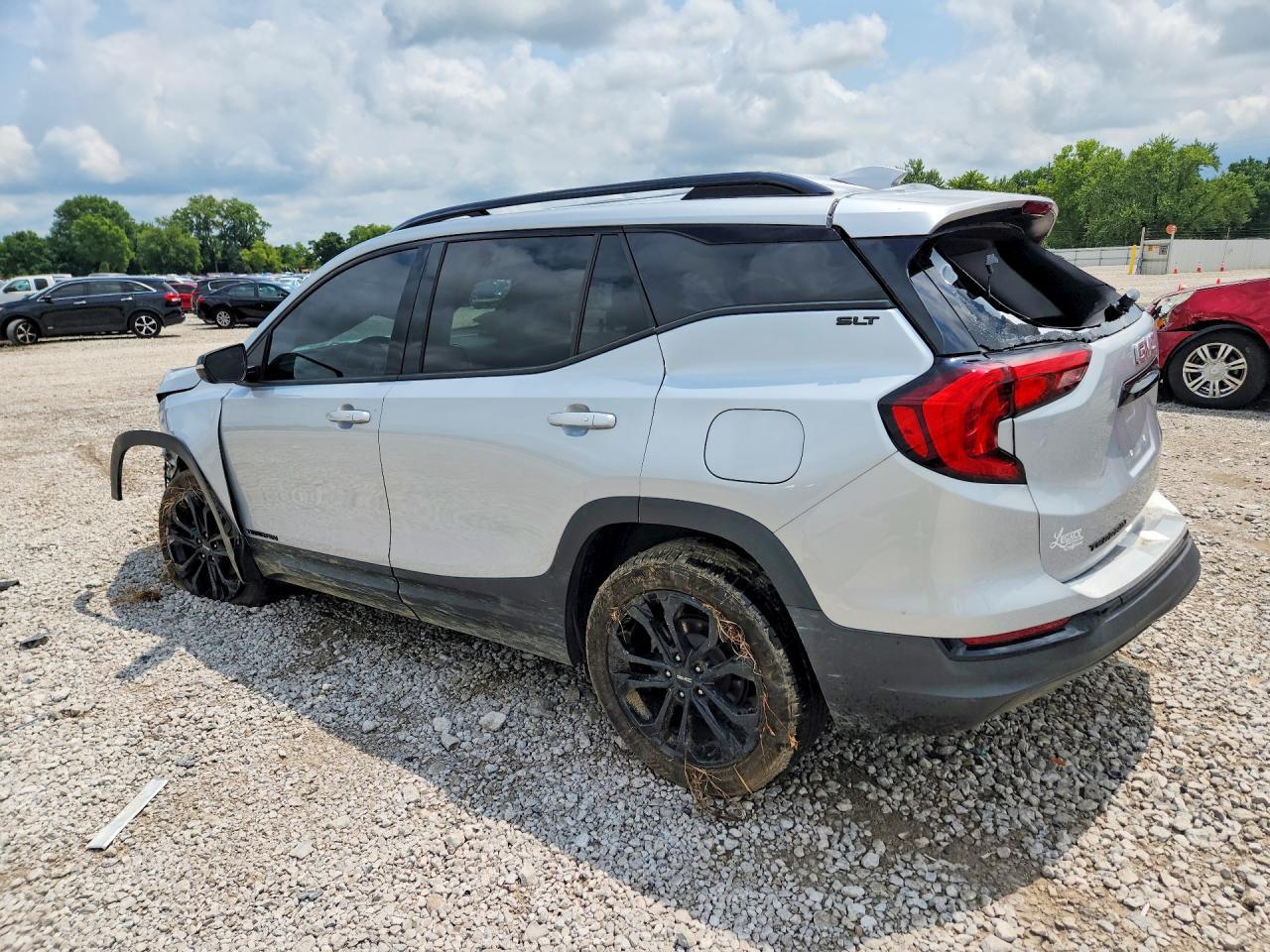 2020 GMC TERRAIN SLT — Фото 2 из 14