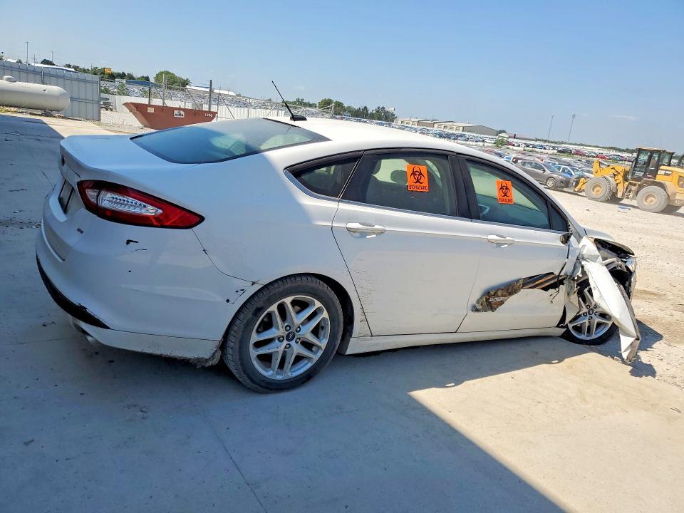 2016 FORD FUSION SE — Фото 3 из 12