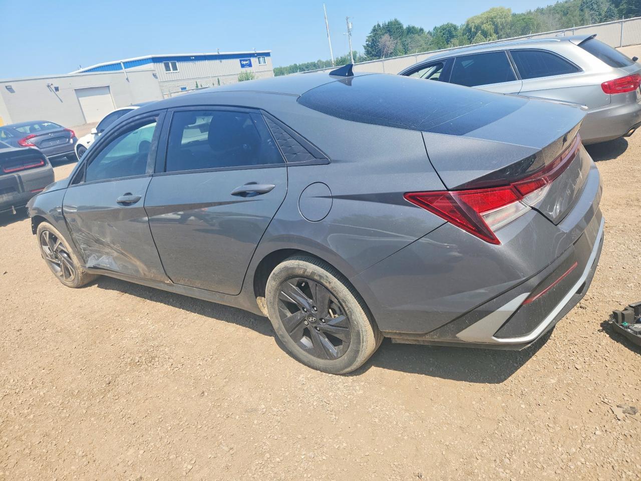 2024 HYUNDAI ELANTRA SEL — Фото 2 из 13