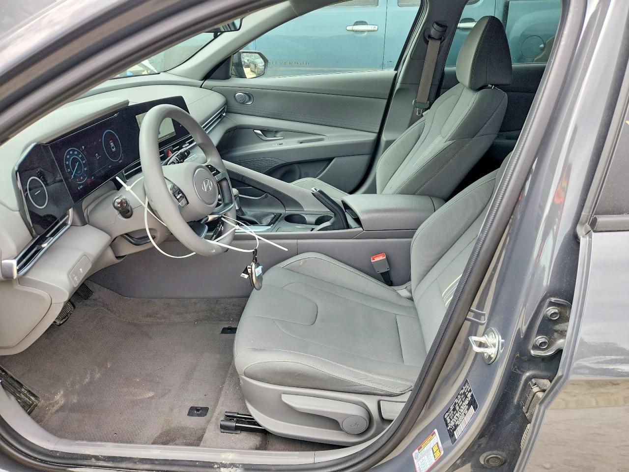 2024 HYUNDAI ELANTRA SEL — Фото 7 из 12