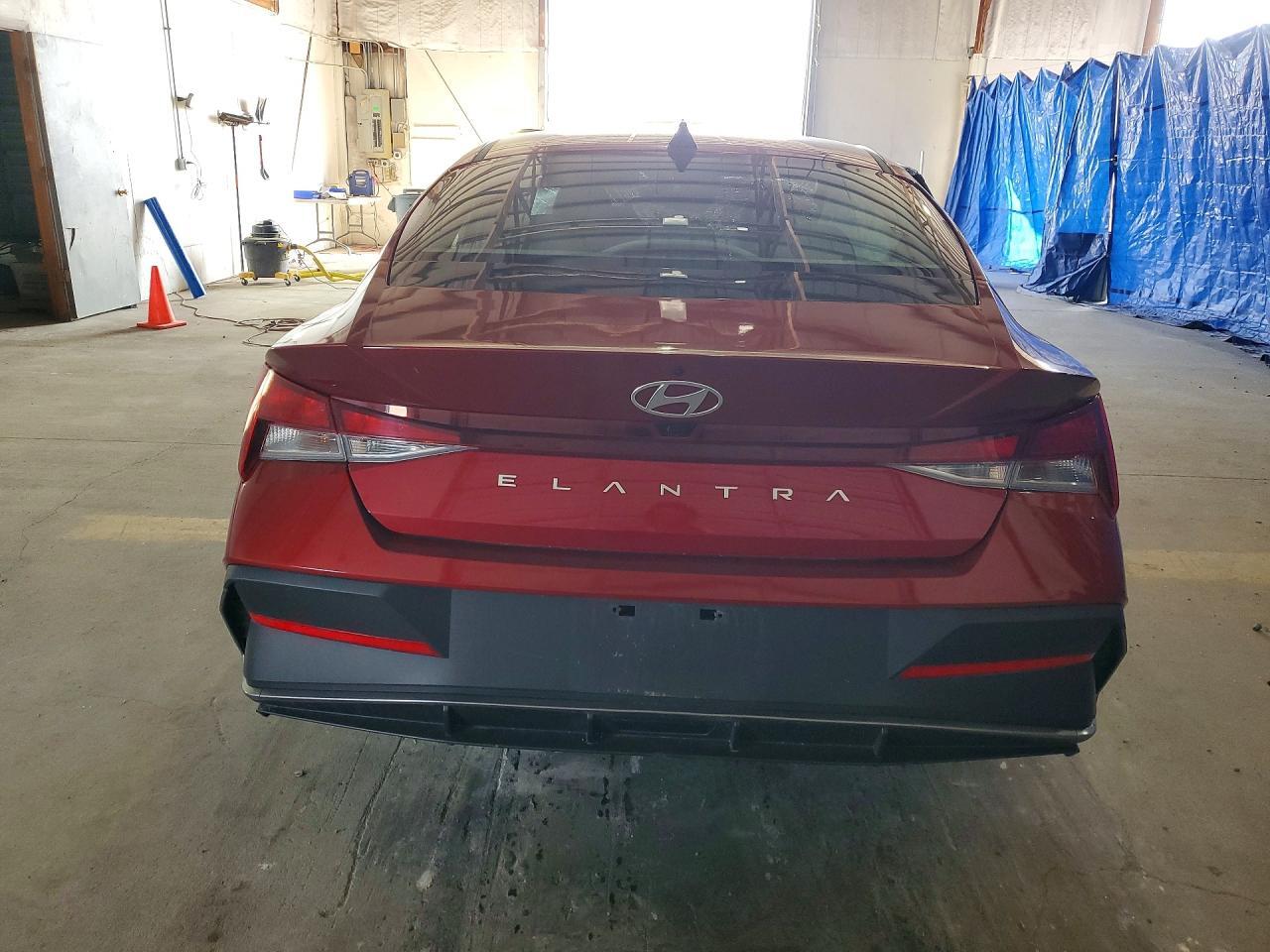 2024 HYUNDAI ELANTRA SEL — Фото 6 из 12
