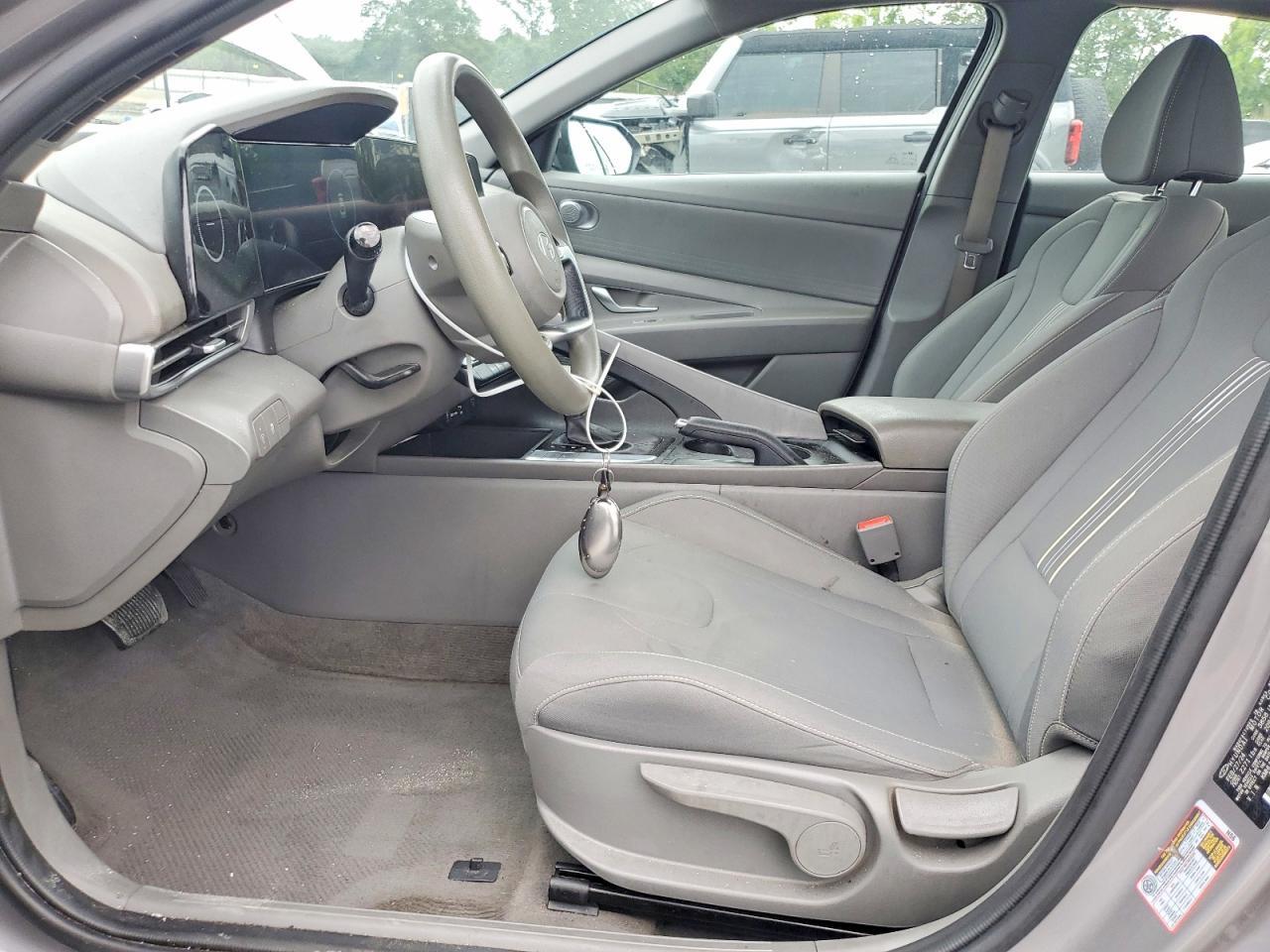 2024 HYUNDAI ELANTRA SEL — Фото 7 из 12