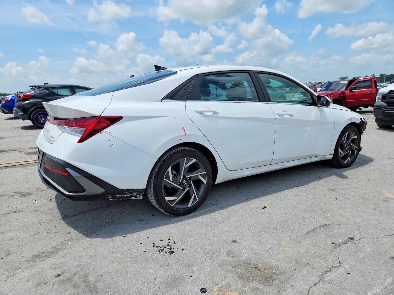 2024 HYUNDAI ELANTRA LIMITED — Фото 3 из 13