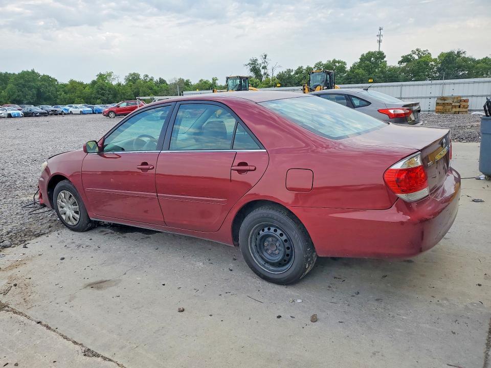 2005 TOYOTA CAMRY LE — Фото 2 из 12