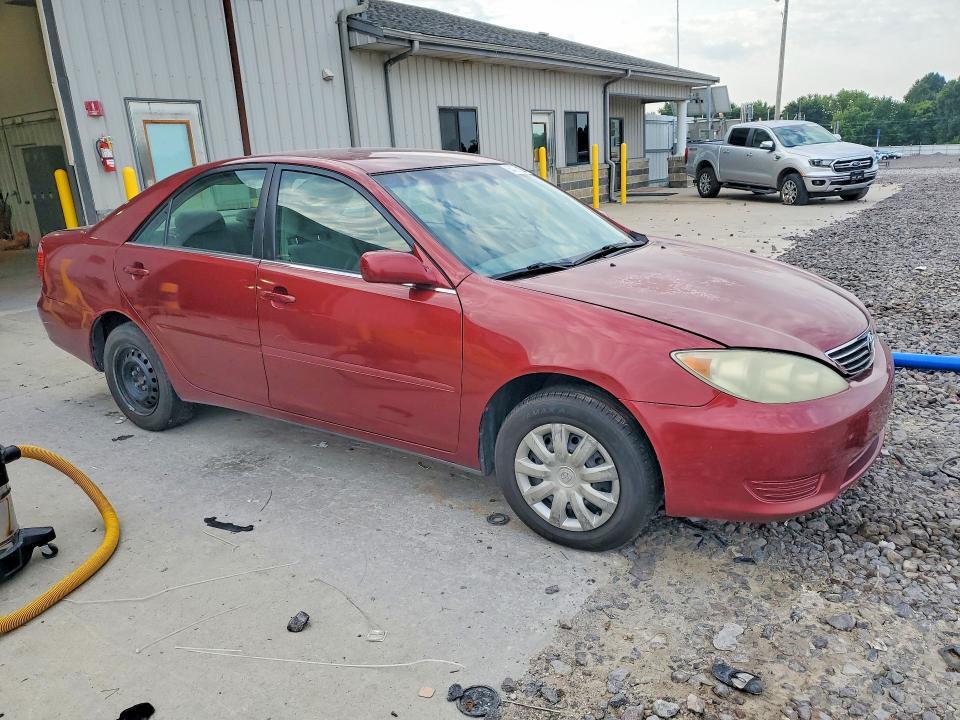 2005 TOYOTA CAMRY LE — Фото 4 из 12