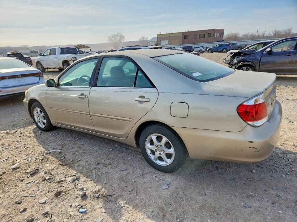 2005 TOYOTA CAMRY LE — Фото 2 из 12