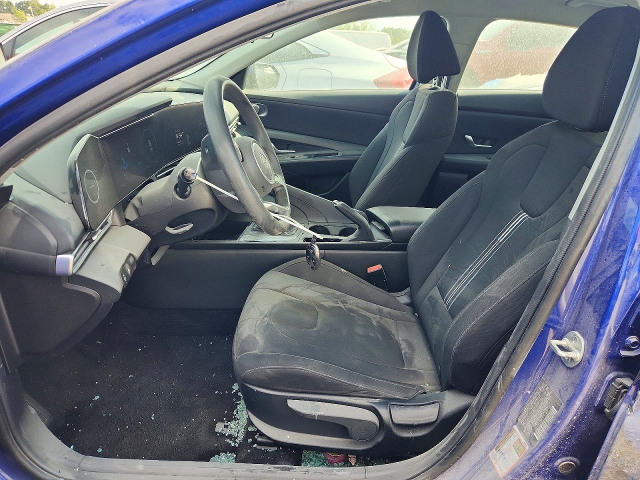 2024 HYUNDAI ELANTRA SEL — Фото 7 из 12