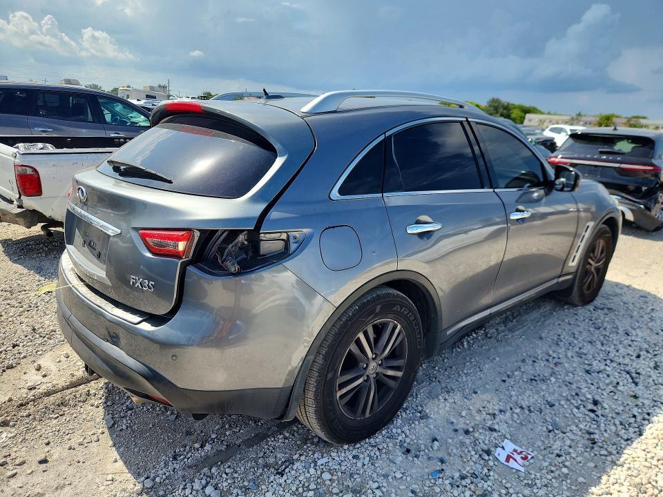 2012 INFINITI FX35 BASE — Фото 3 из 13