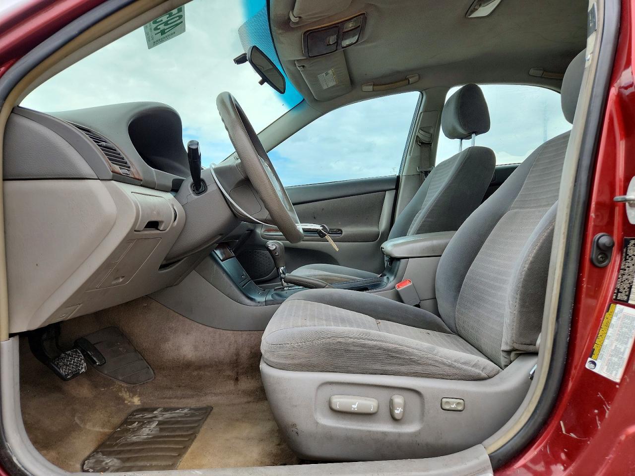 2005 TOYOTA CAMRY LE — Фото 7 из 12