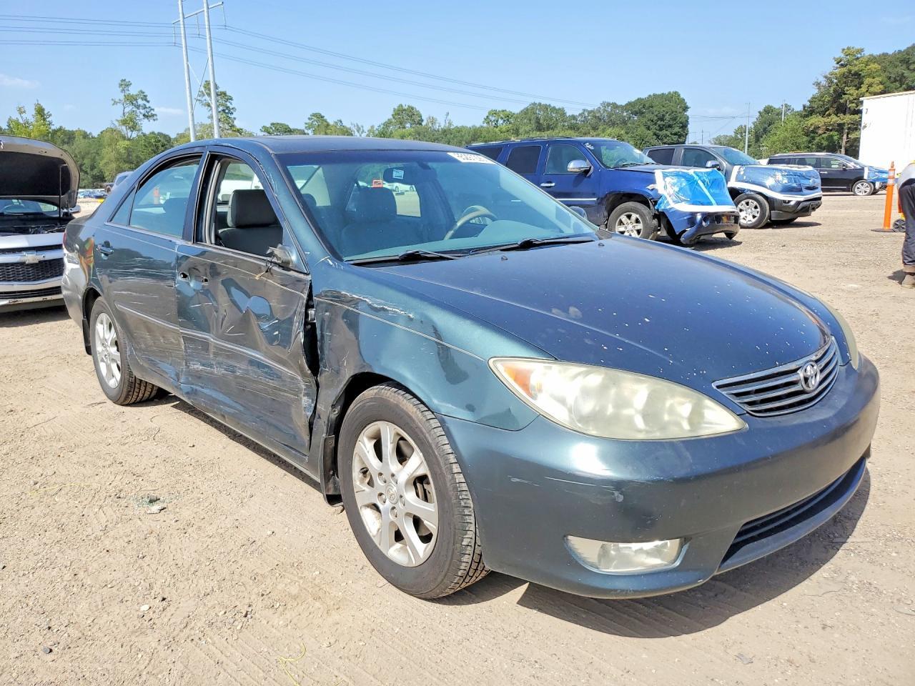 2005 TOYOTA CAMRY XLE V6 — Фото 4 из 12