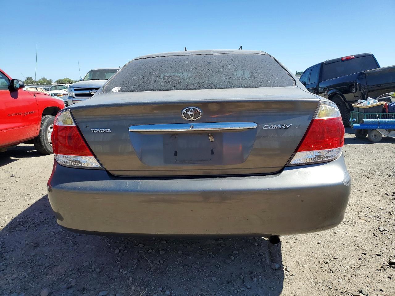 2005 TOYOTA CAMRY LE — Фото 6 из 12