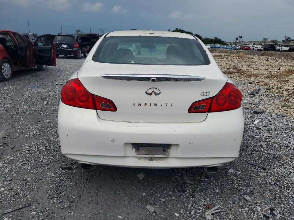2012 INFINITI G37 SEDAN JOURNEY — Фото 6 из 12
