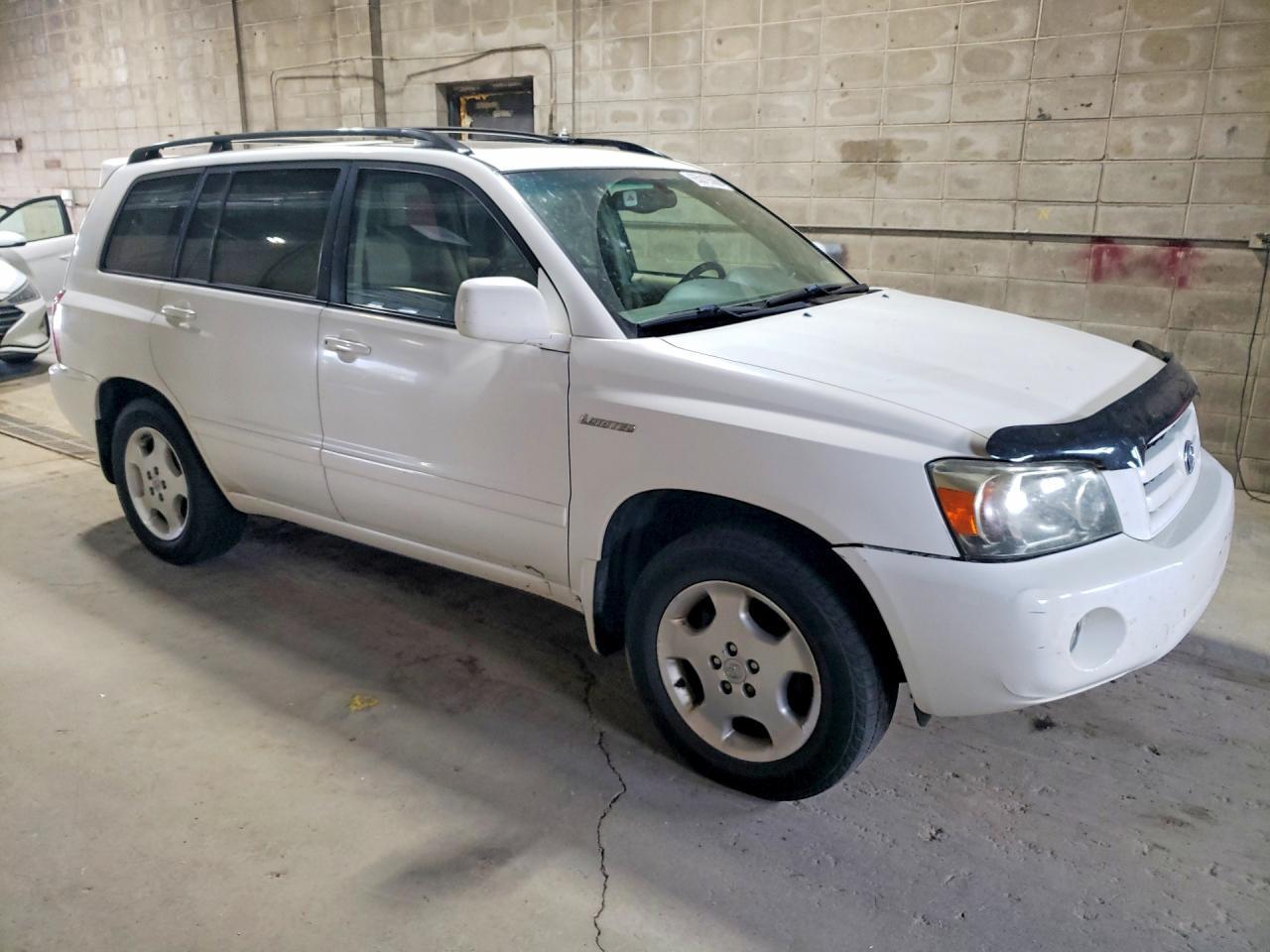 2005 TOYOTA HIGHLANDER LIMITED — Фото 4 из 13