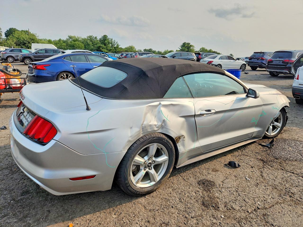 2016 FORD MUSTANG — Фото 3 из 12