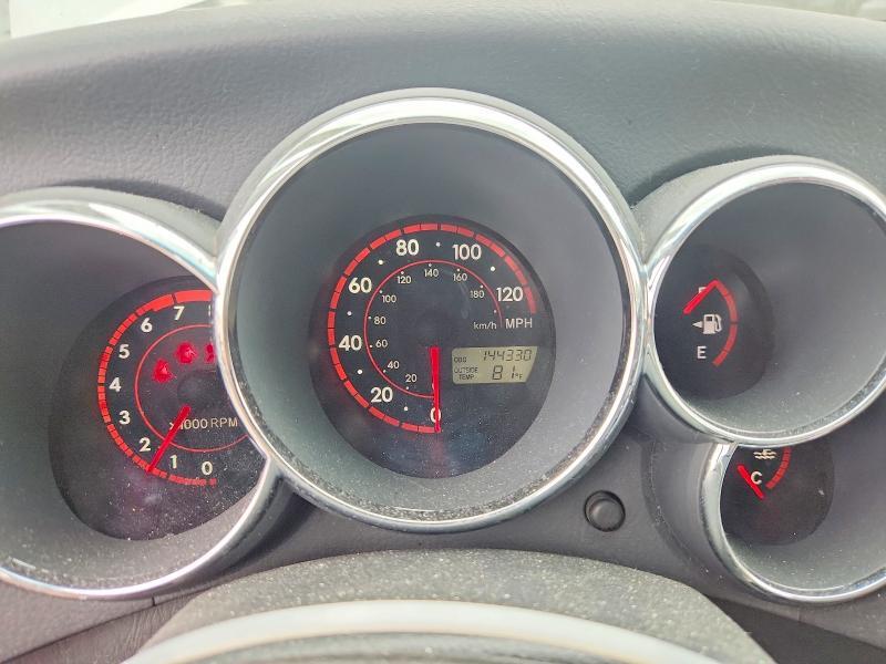 2005 TOYOTA MATRIX XR — Фото 9 из 13