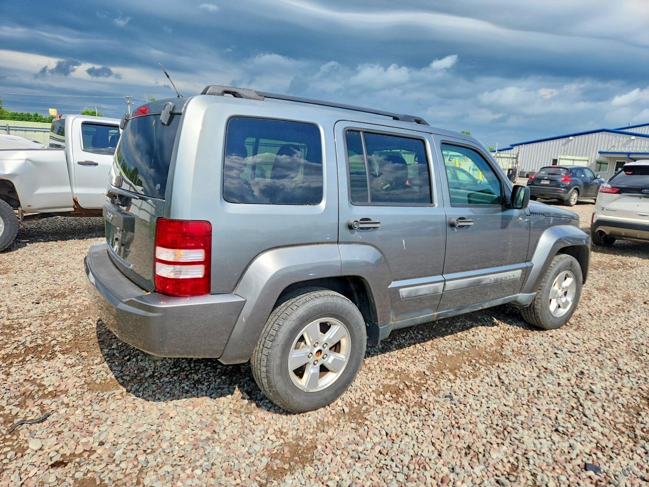 1C4PJMAK7CW108815 2012 JEEP LIBERTY photo no. 3