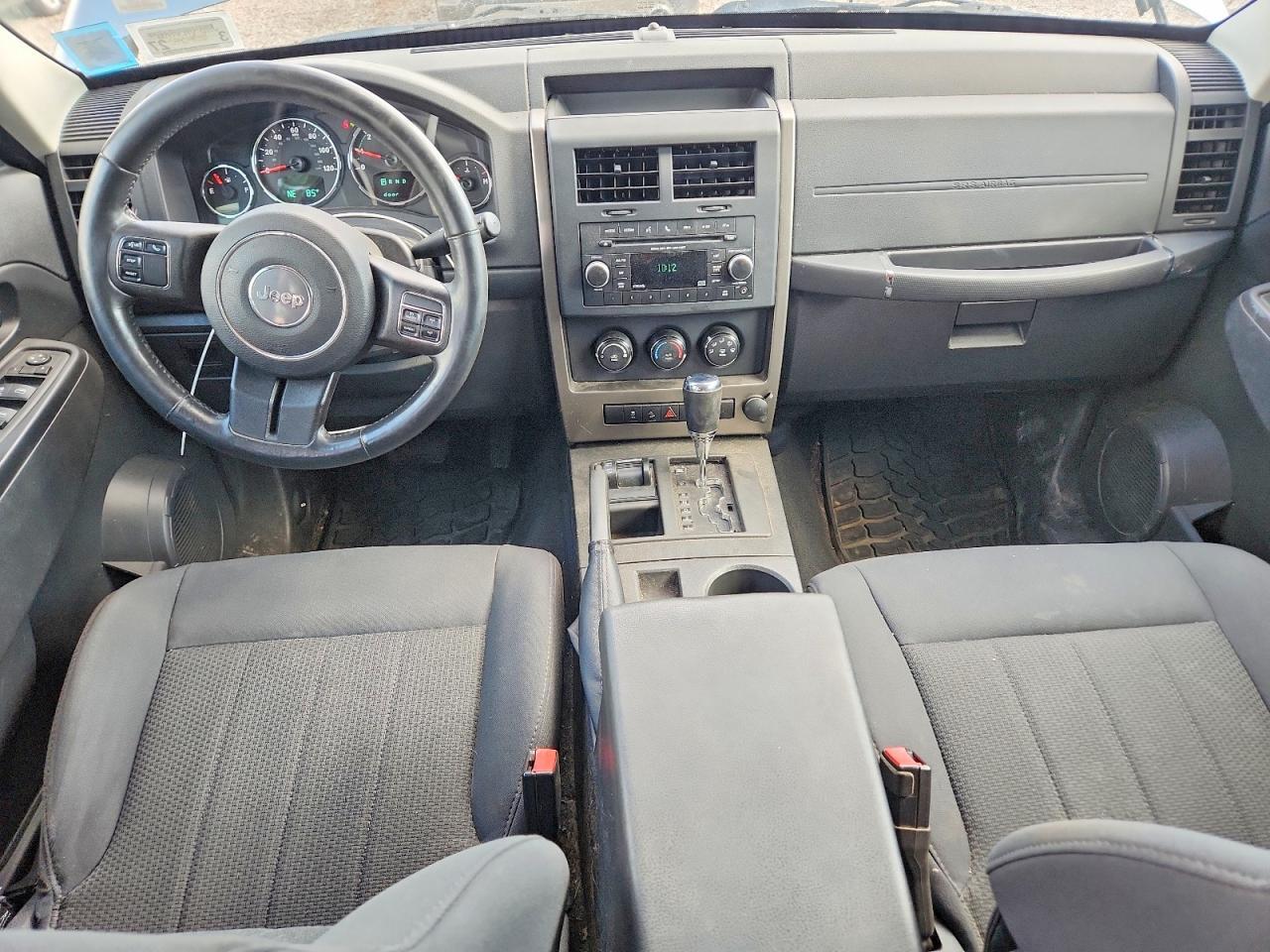 1C4PJMAK7CW108815 2012 JEEP LIBERTY photo no. 8