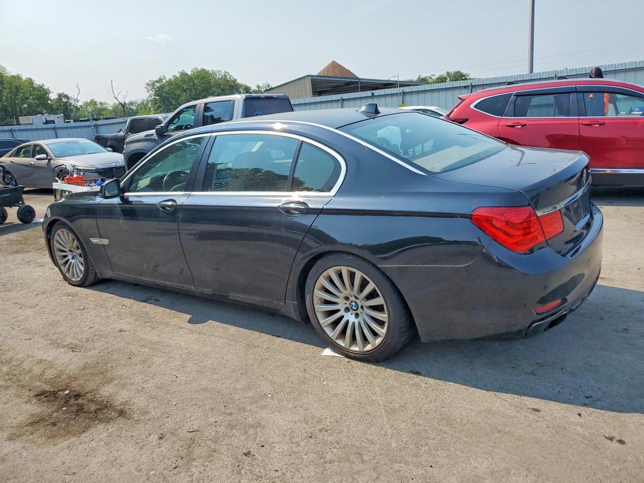 2009 BMW 750 LI — Фото 2 из 12