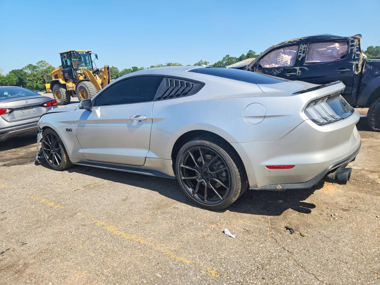 2016 FORD MUSTANG GT — Фото 2 из 12