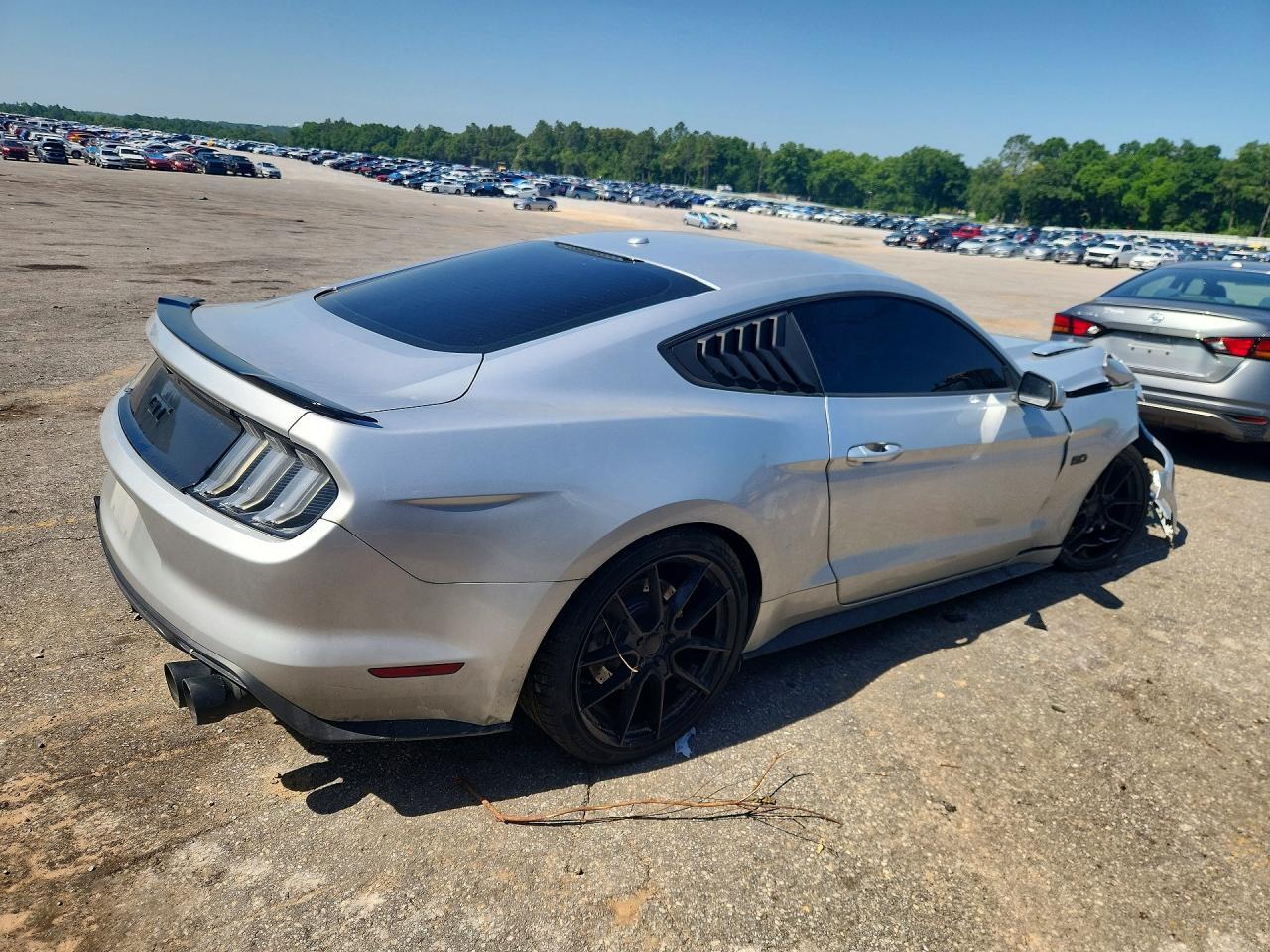 2016 FORD MUSTANG GT — Фото 3 из 12