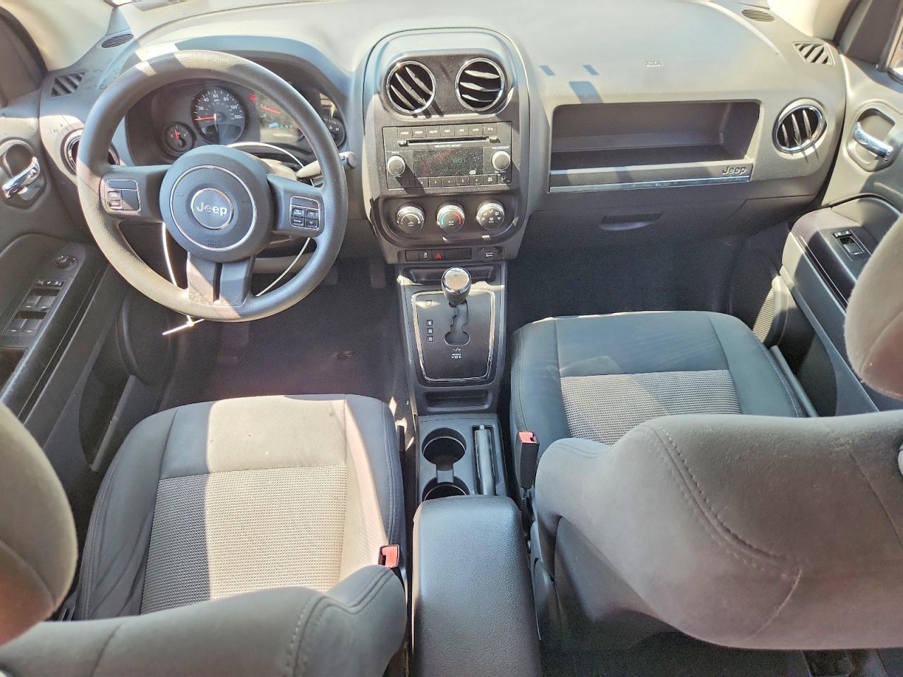 2012 JEEP COMPASS SPORT — Фото 8 из 13