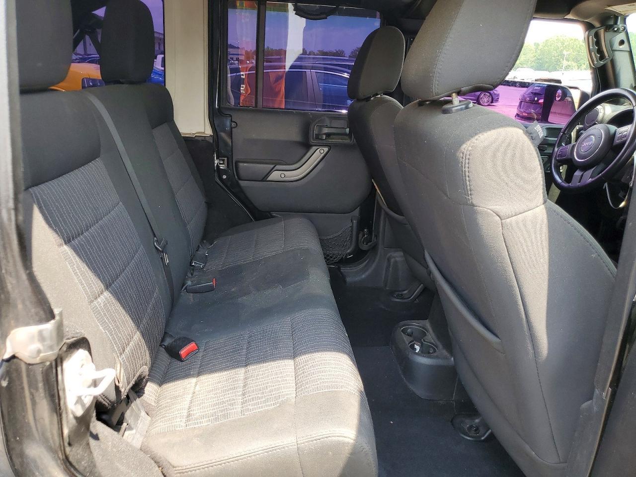 2012 JEEP WRANGLER UNLIMITED SPORT — Фото 10 из 12