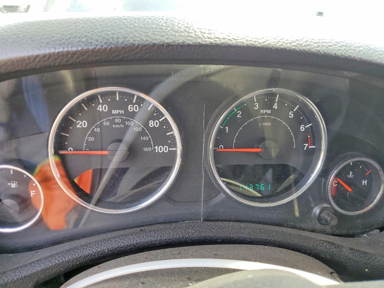 2012 JEEP WRANGLER UNLIMITED SPORT — Фото 9 из 12