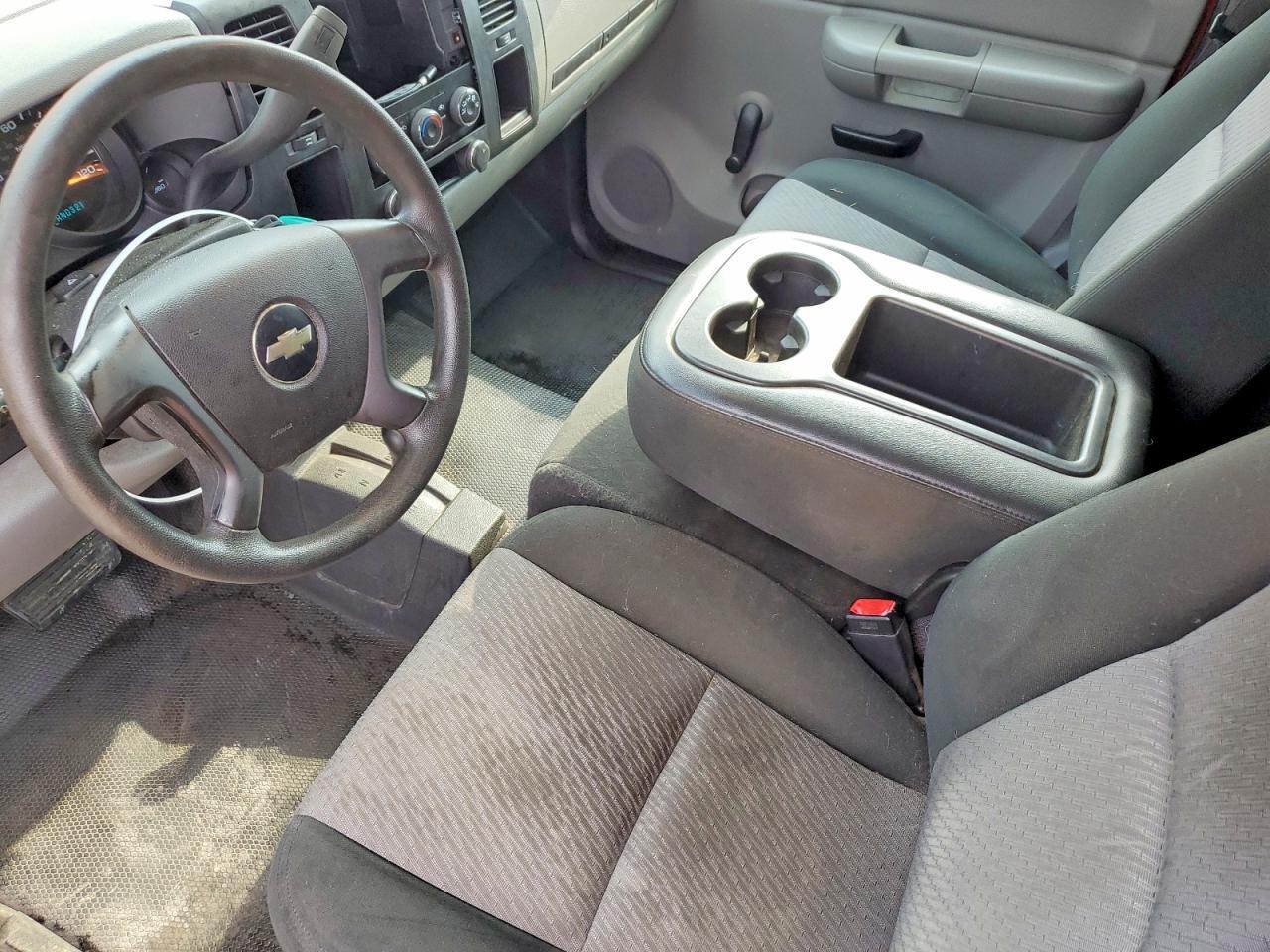 2009 CHEVROLET SILVERADO K1500 — Фото 8 из 12