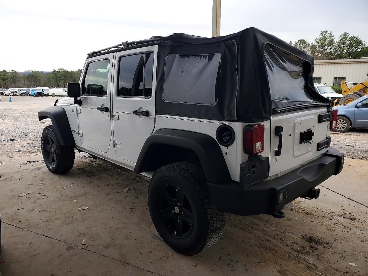2012 JEEP WRANGLER UNLIMITED SPORT — Фото 2 из 12