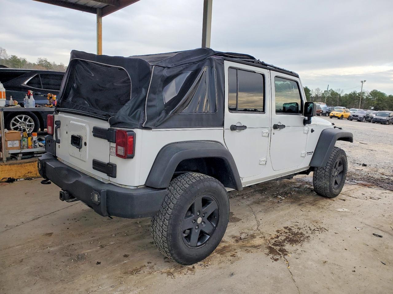2012 JEEP WRANGLER UNLIMITED SPORT — Фото 3 из 12